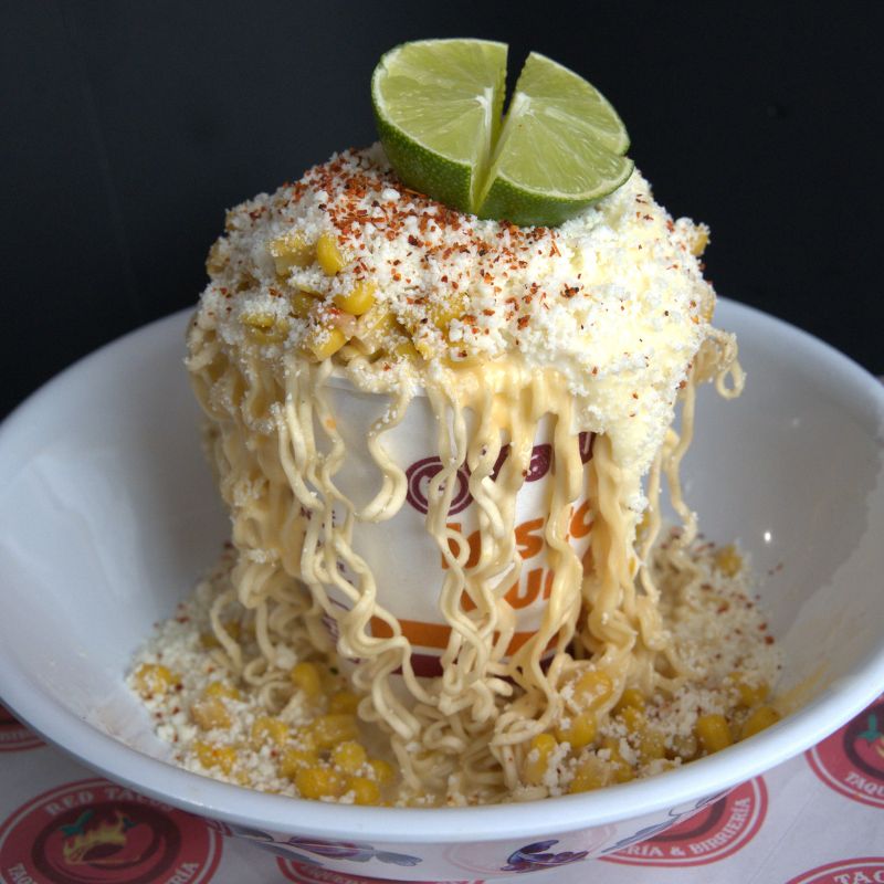 Maruchan con Esquites